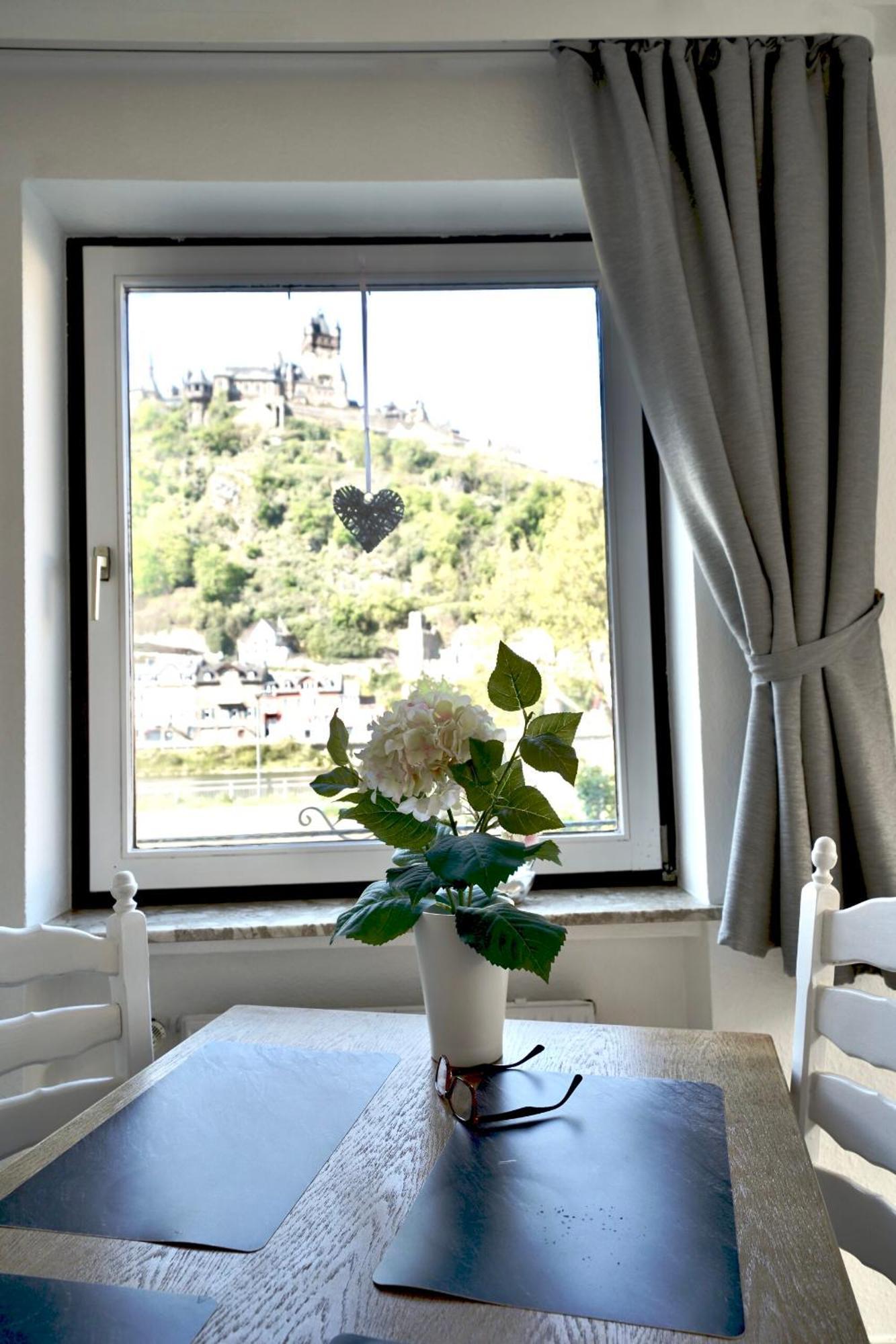 Apartments Haus Daniela Cochem Rum bild
