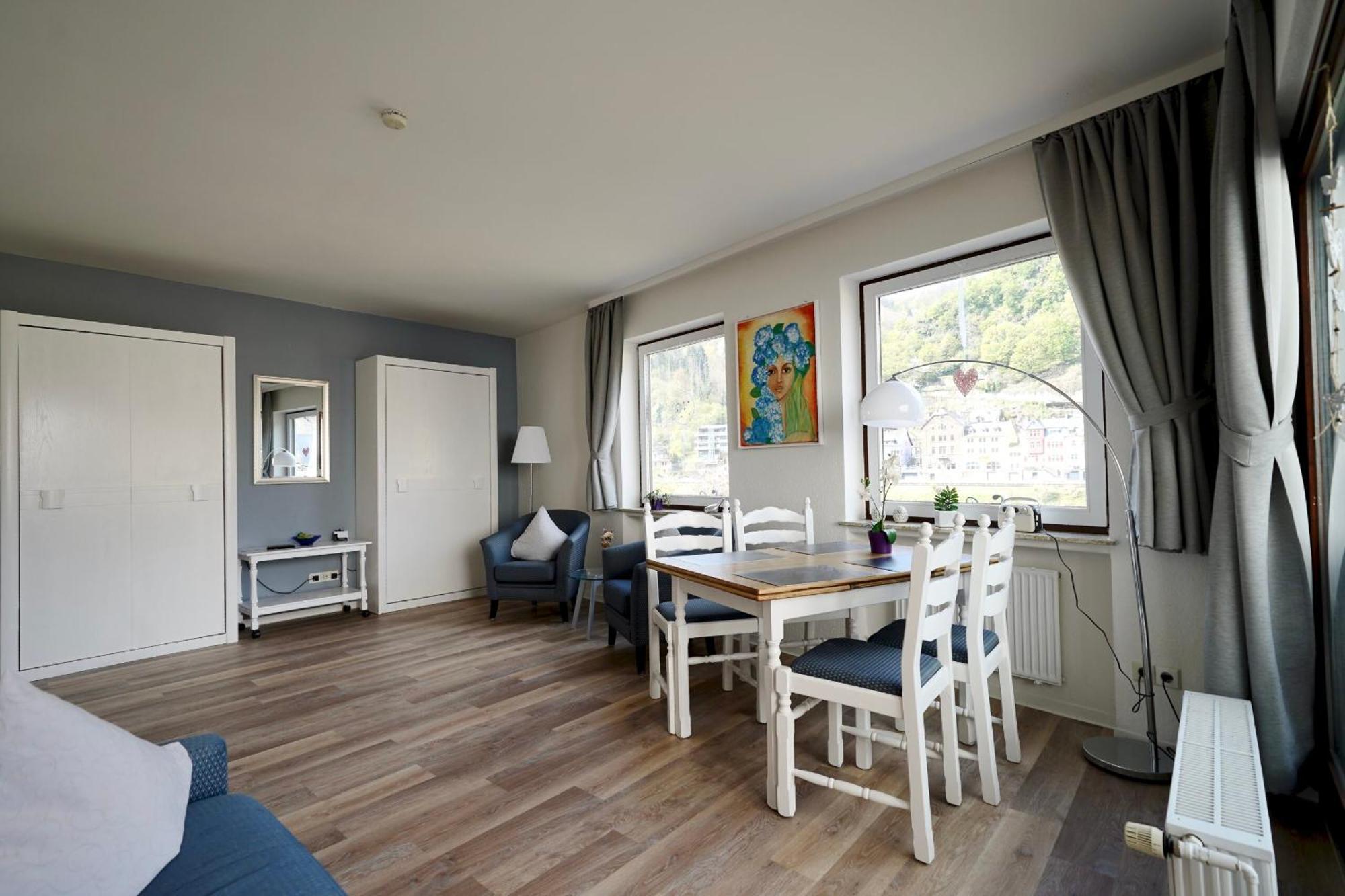 Apartments Haus Daniela Cochem Exteriör bild