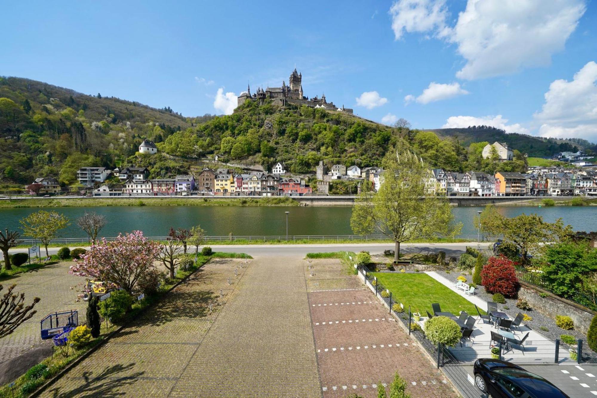 Apartments Haus Daniela Cochem Exteriör bild