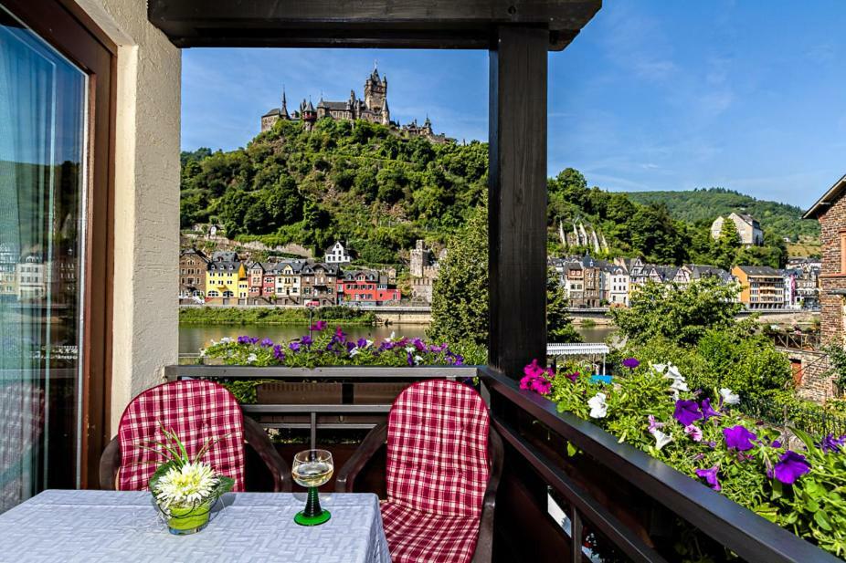 Apartments Haus Daniela Cochem Exteriör bild